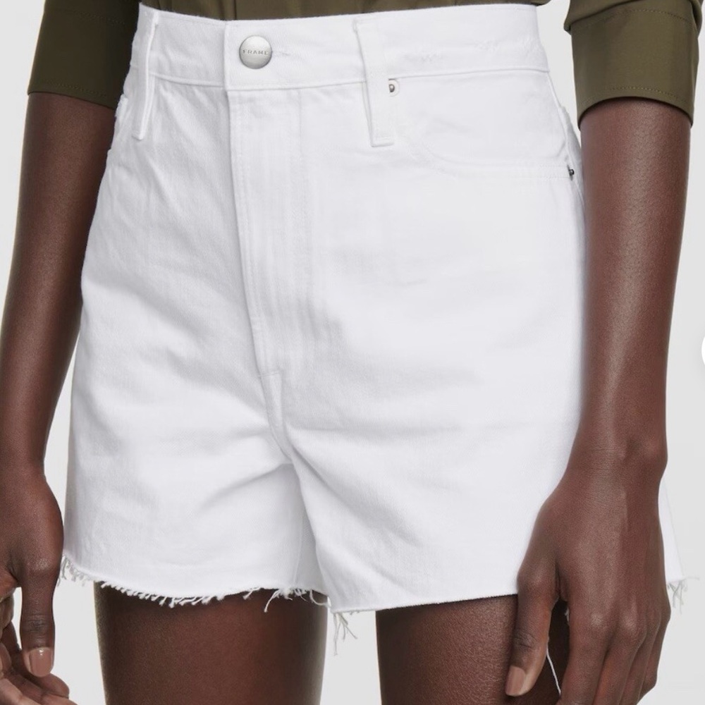 Frame-  size 23 white denim Le Simone Short